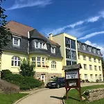 Regiohotel Am Brocken - #wanderhotel #sauna #harzerlebnis #aufzug מלון שירקה
