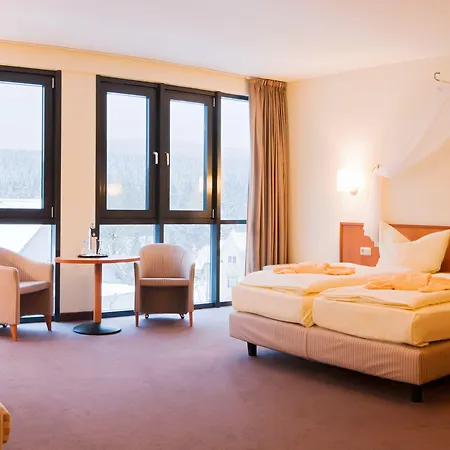 Regiohotel Am Brocken - #wanderhotel #sauna #harzerlebnis #aufzug 3*